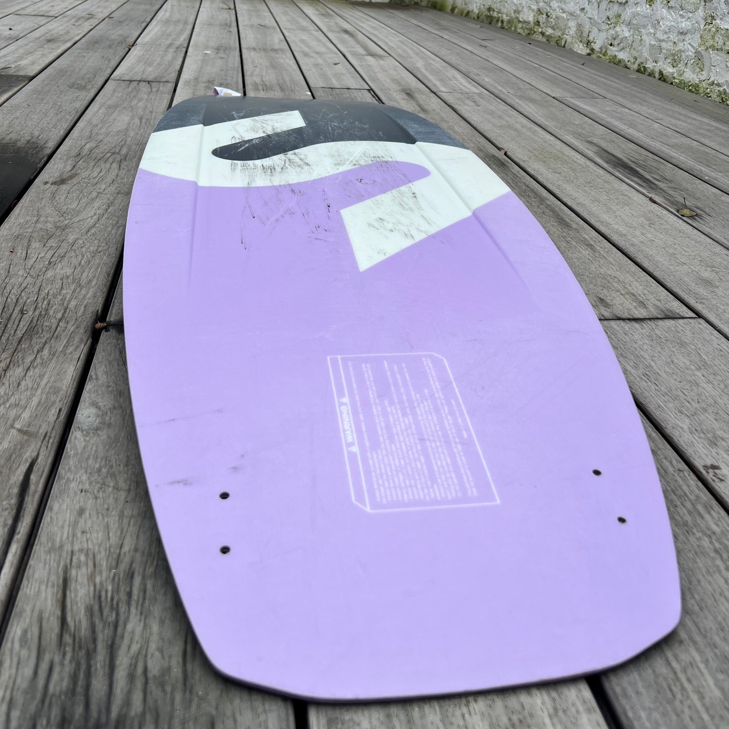 2024 Slingshot CONTRAST Wakeboard 142cm - NUM7 | USED / GRADE A