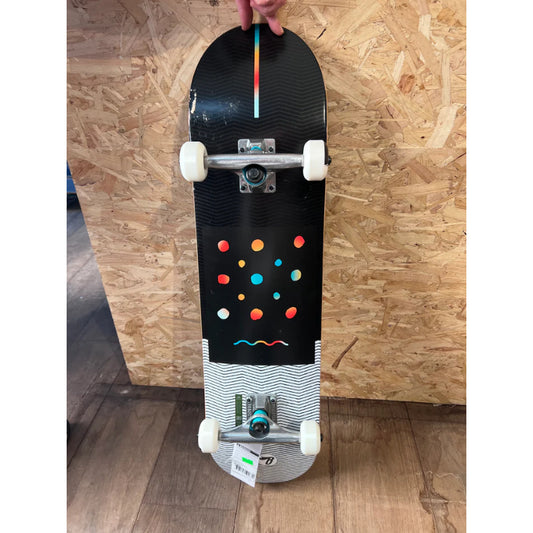 GLOBE G1 Nine Dot Four 8'0 - Black White 10525375 - BLKWHT - complete Skateboard | USED / GRADE A