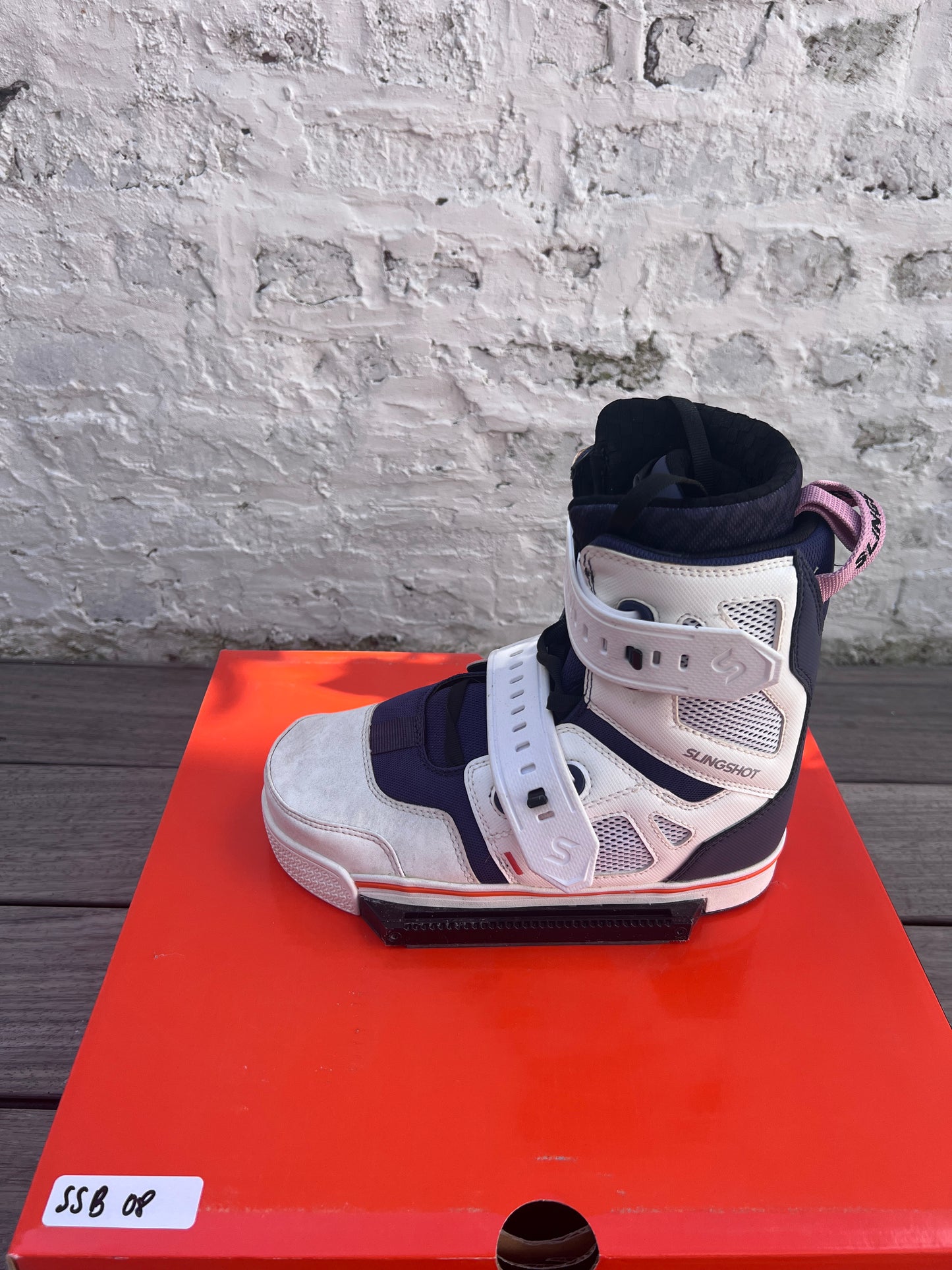 2025 Slingshot JEWEL Wakeboots US08 - SSB08 | USED / GRADE A