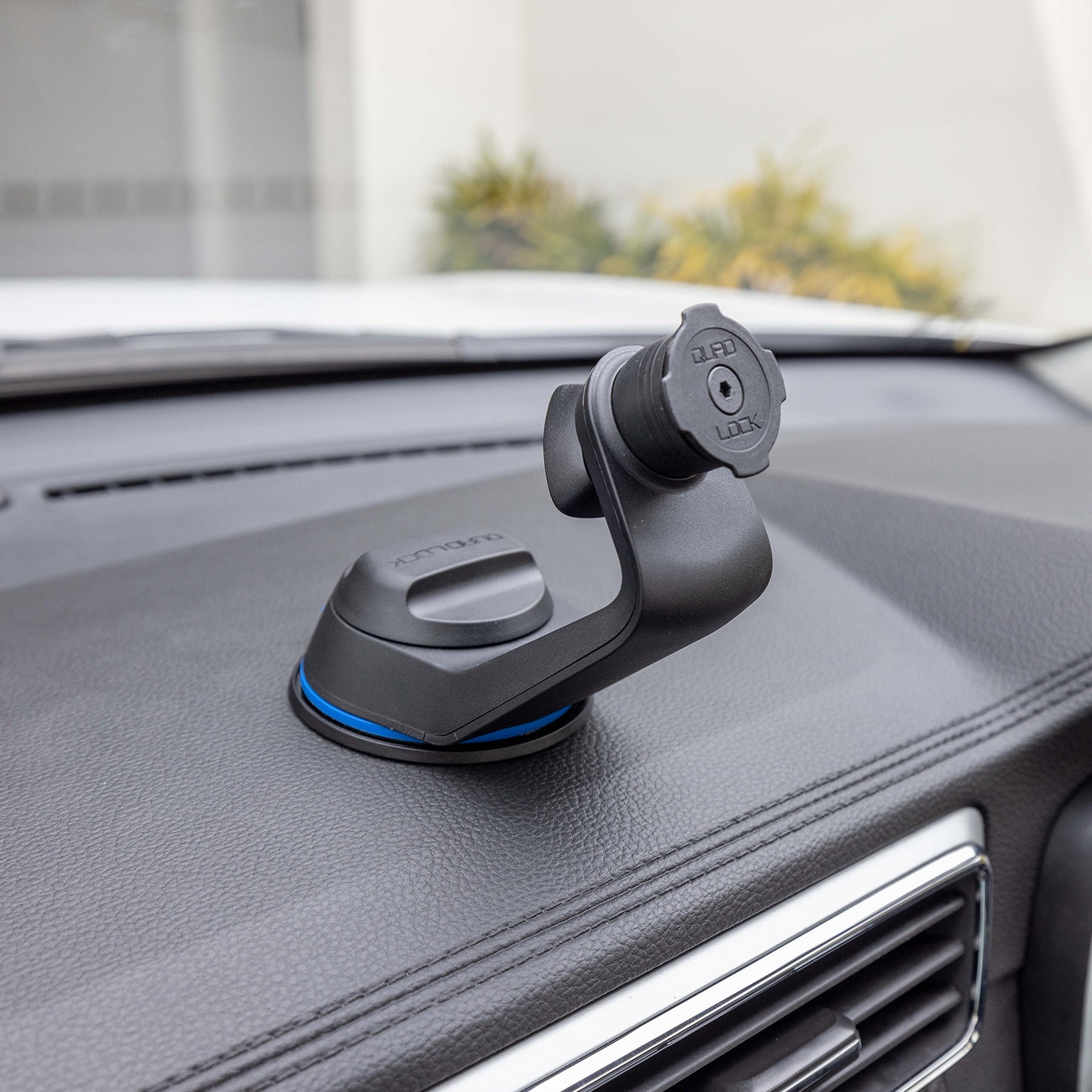 Quad Lock Windscreen / Dash Car Mount