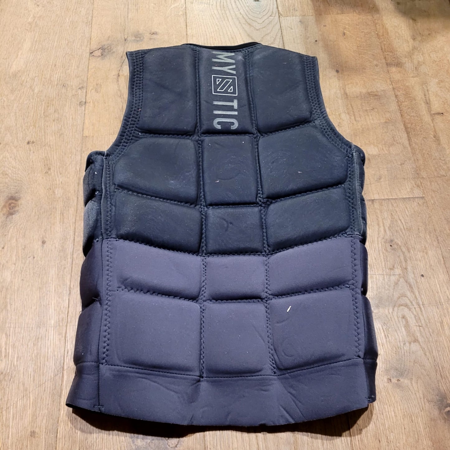 Mystic Stone Impact Vest Fzip Wake | USED / GRADE C