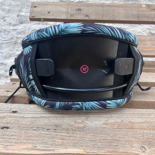 2023 Ride Engine BRISA V1 Womens Waist Harness w/spreader Bar | USED / GRADE A