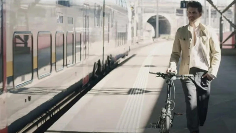 Micro E-bike 16 "- un vélo électrique pliable qui parle de l'année