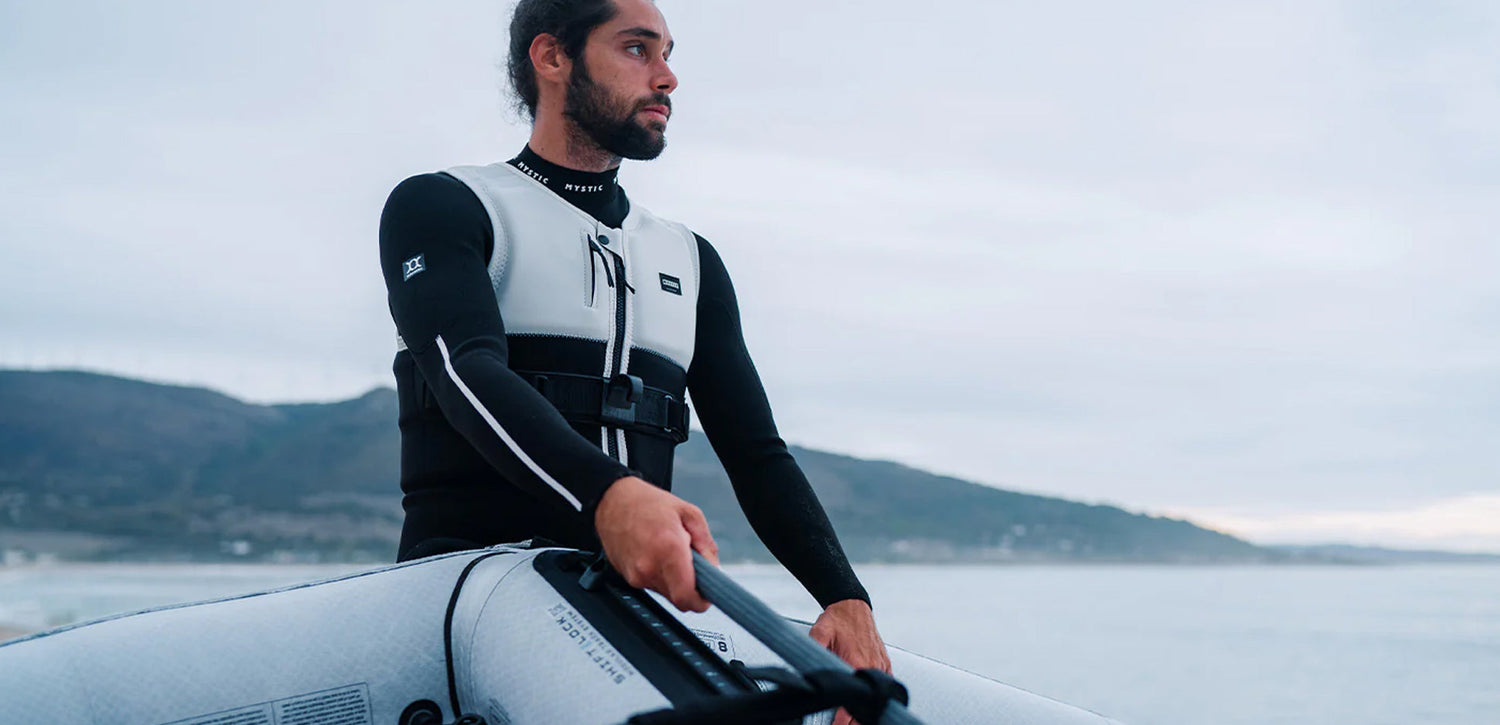 Water Wear > Protection > Gloves