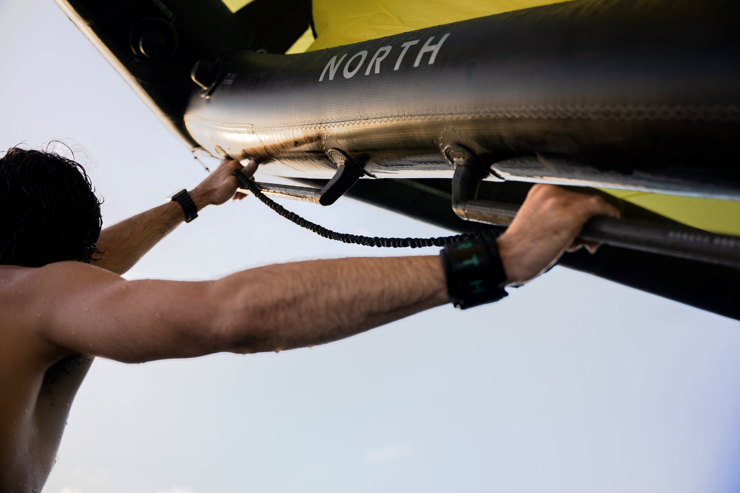 North Wing Handle Carbon