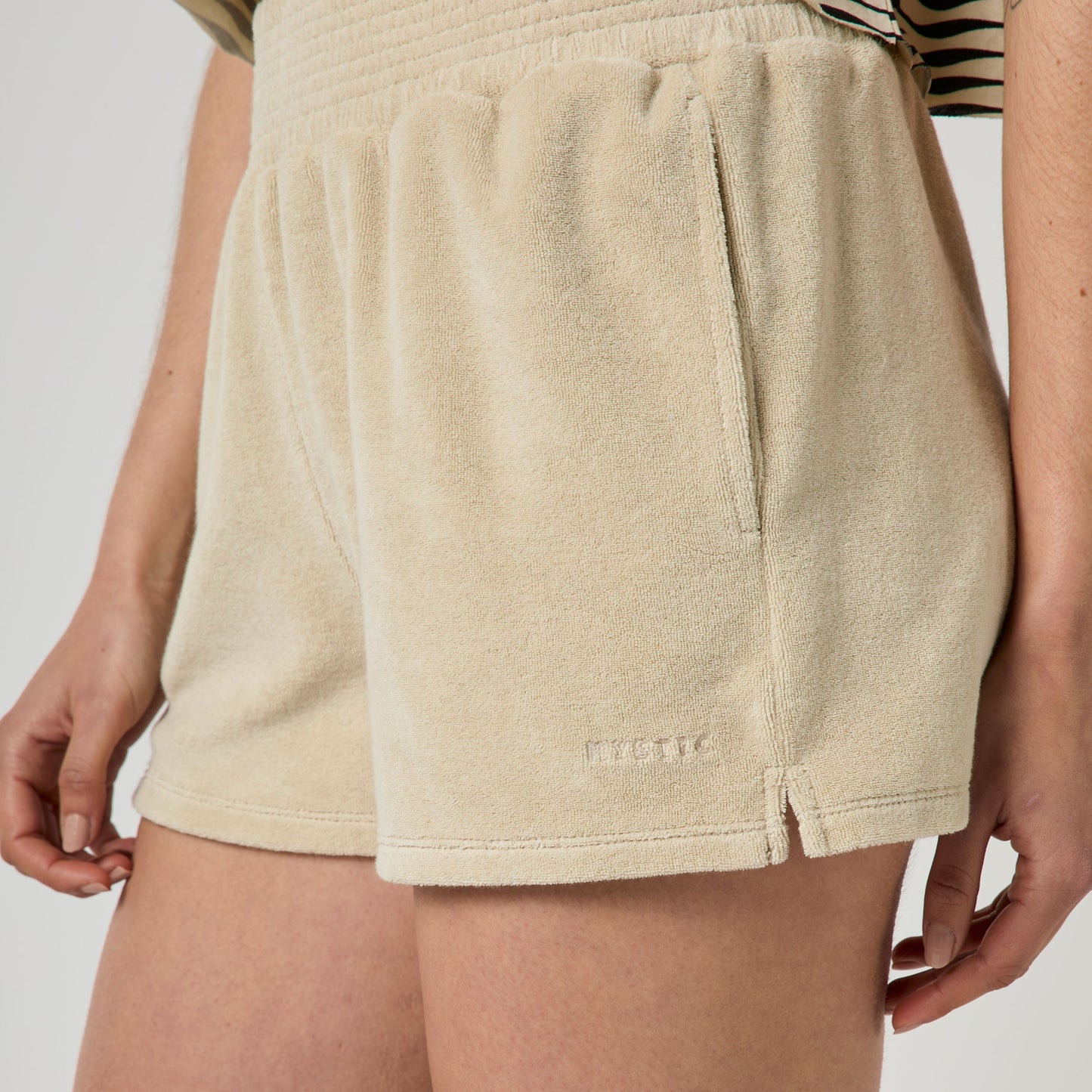 Mystic Freedom Short Women