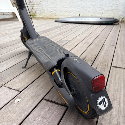 Segway-Ninebot MAX G2E Kickscooter | 900w 36v 15.3Ah | USED / GRADE B