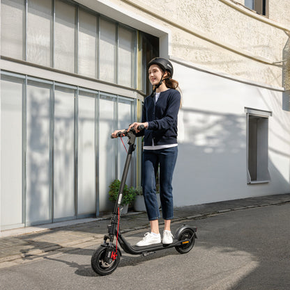 Segway-Ninebot F2 PRO E II Kickscooter | 900w 36v 460 Wh