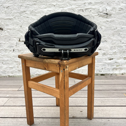 2024 Mystic STEALTH Waist Harness w/spreader Bar | USED / GRADE A