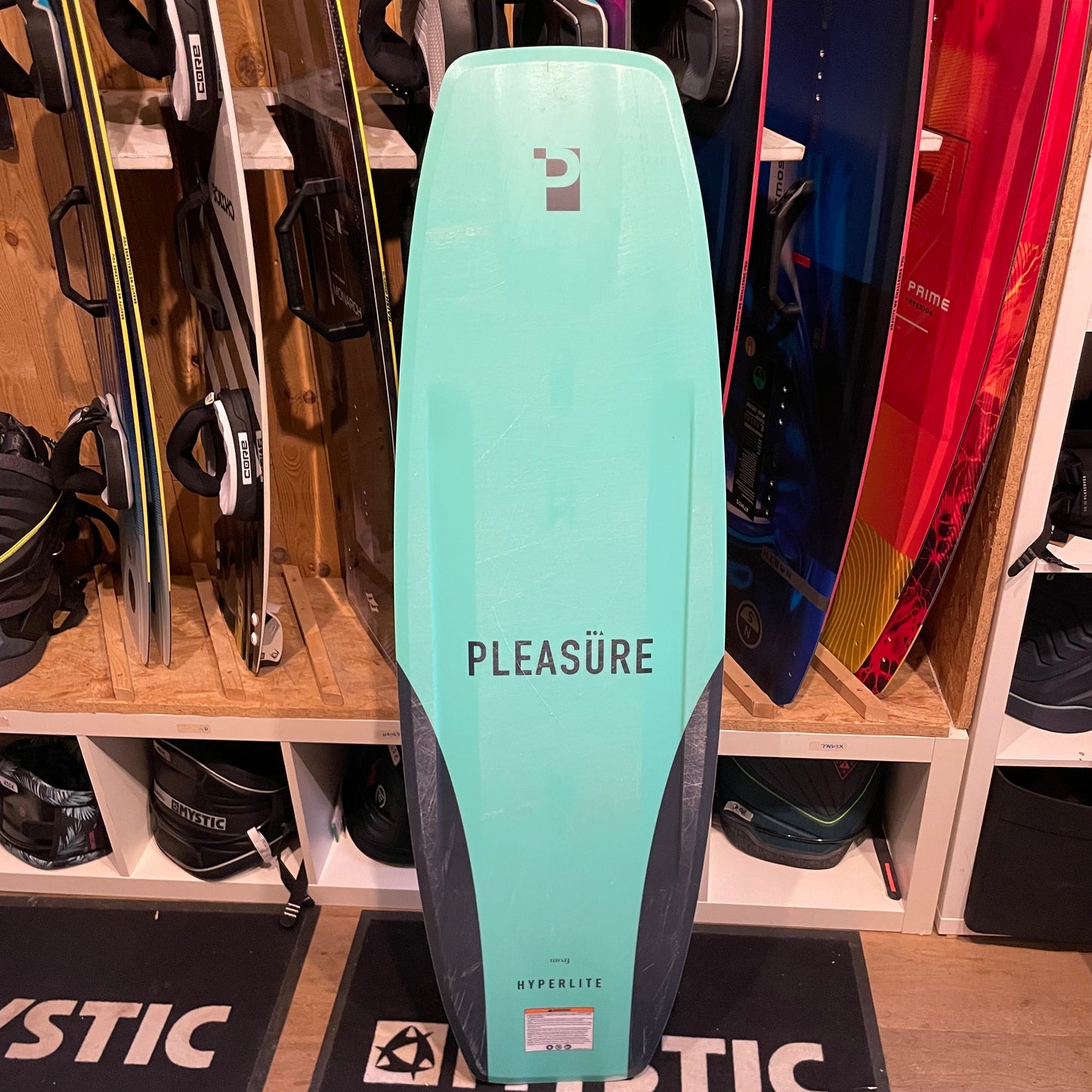 2025 HYPERLITE pleasure board 148cm WK024 | USED / GRADE B