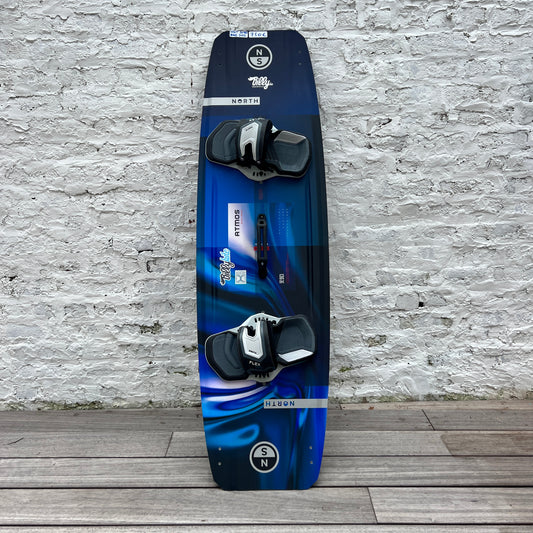 2025 North ATMOS Twintip Board Complete | USED / GRADE A