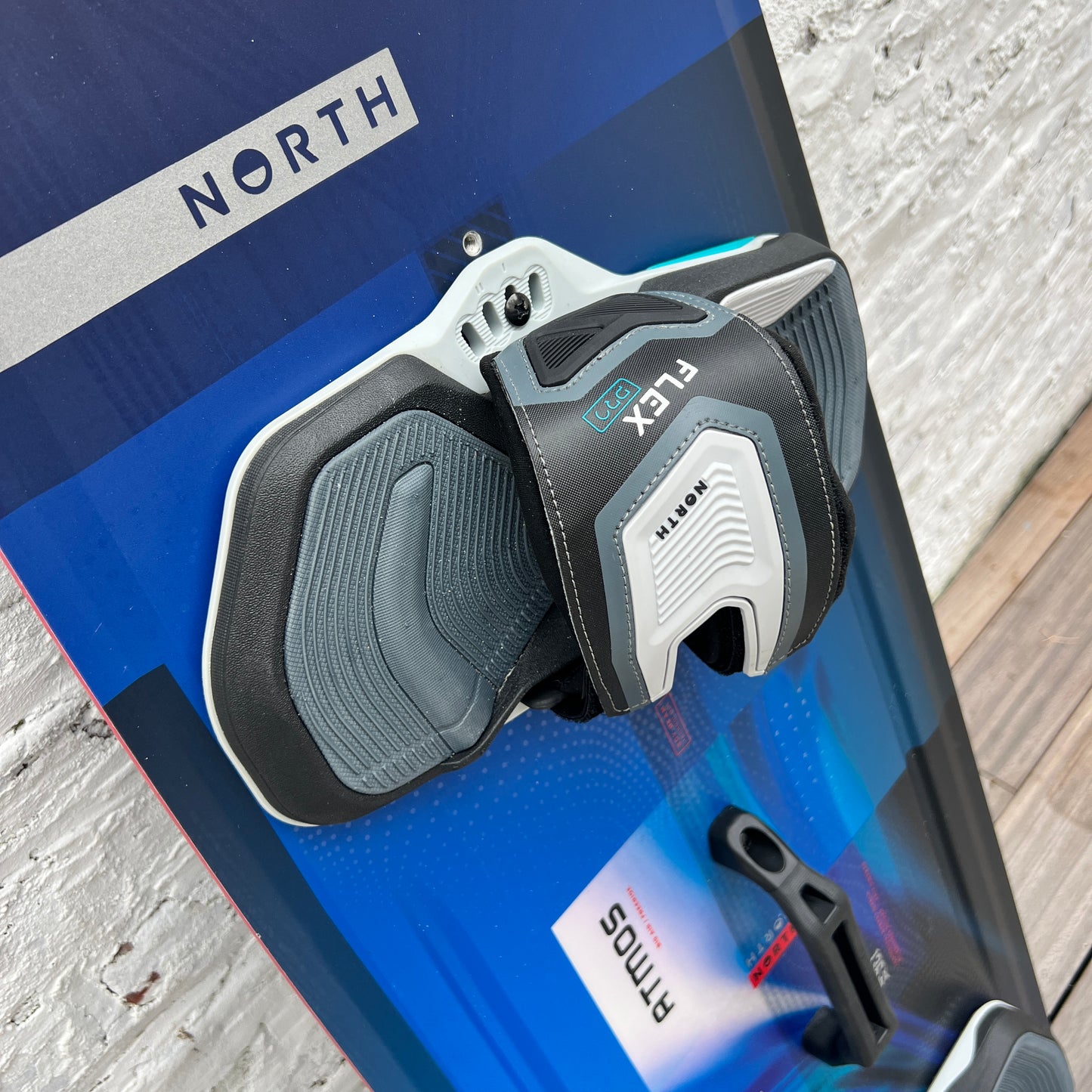 2025 North ATMOS Twintip Board Complete | USED / GRADE A