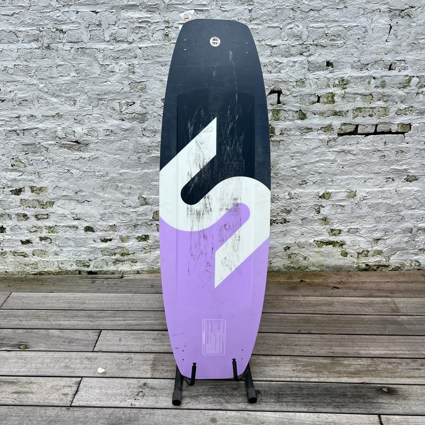 2024 Slingshot CONTRAST Wakeboard 142cm - NUM7 | USED / GRADE A