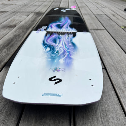 2024 Slingshot CONTRAST Wakeboard 142cm - NUM7 | USED / GRADE A