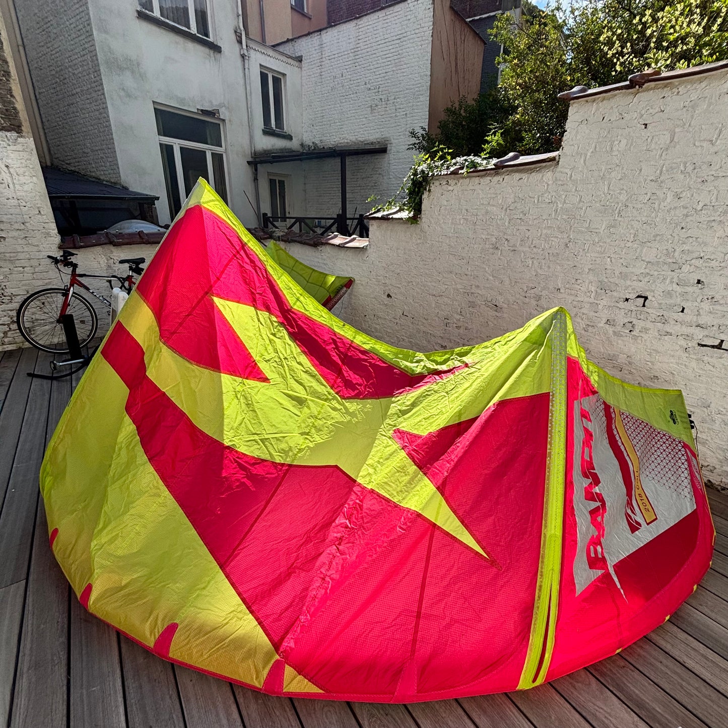 2018 F-One 8+11m BANDIT Kites w 2xbar  | USED / GRADE B