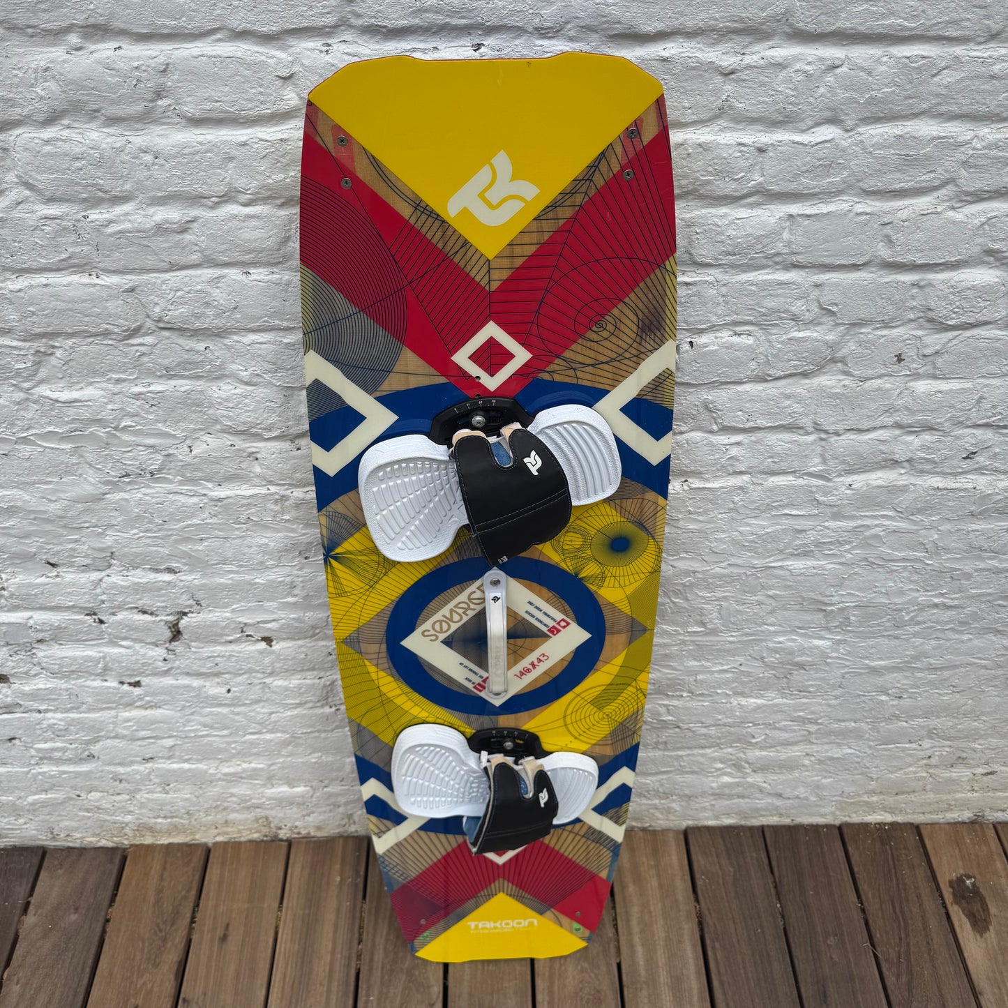 Takoon 146cm SOURCE Twintip COMPLETE | USED / GRADE A