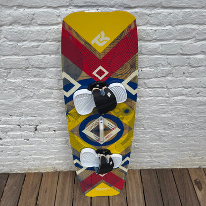 Takoon 146cm SOURCE Twintip COMPLETE | USED / GRADE A