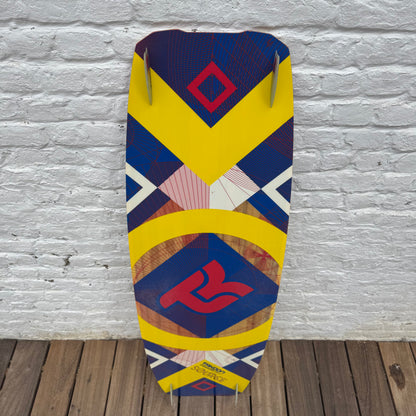 Takoon 146cm SOURCE Twintip COMPLETE | USED / GRADE A