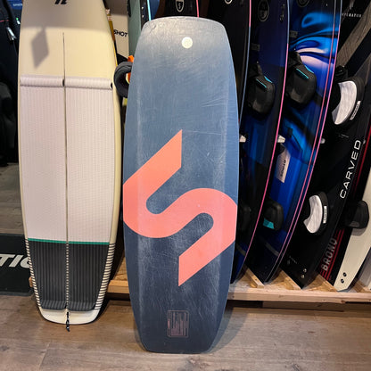 2024 Slingshot BEARDEN Wakeboard 144cm NUM8  | USED / GRADE C