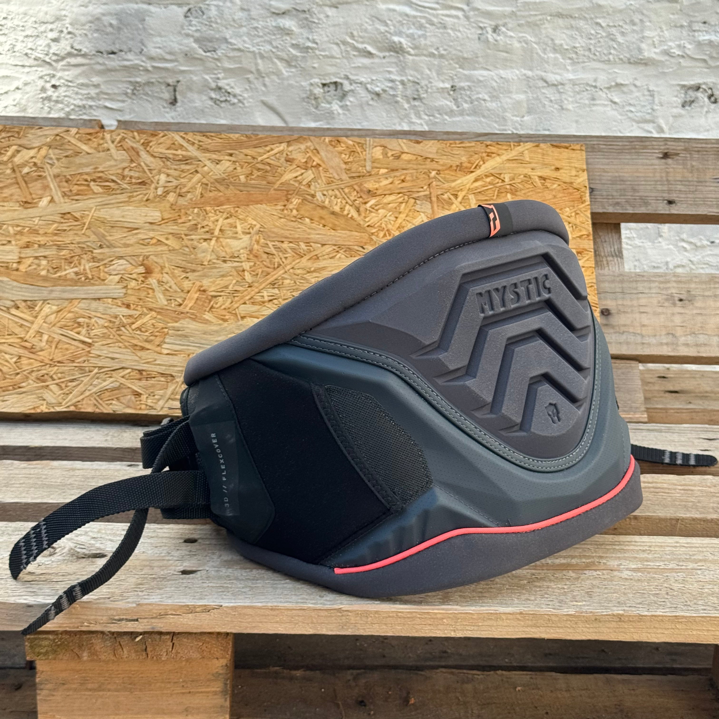 2024 Mystic WARRIOR Harness Harness w/spreader Bar | USED / GRADE A