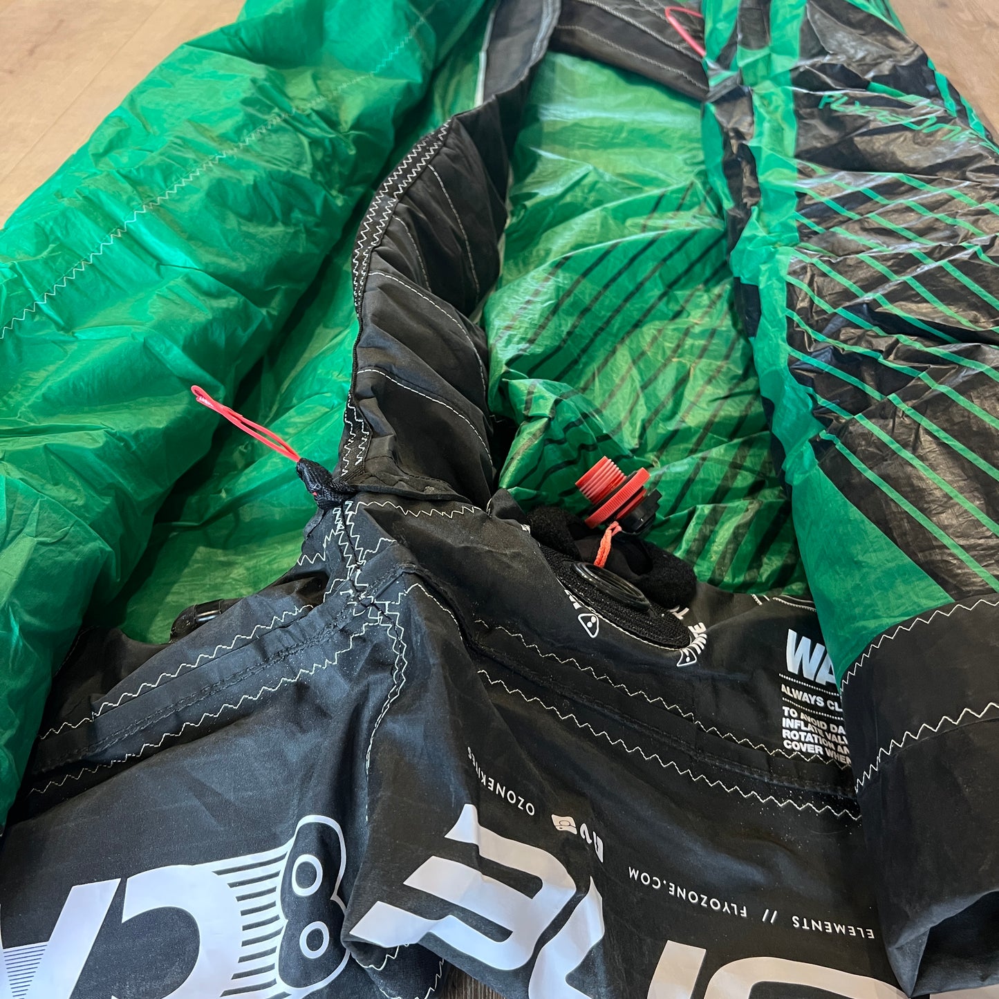 Ozone 8m CATALYST V1 Kite Only w/bag | USED / GRADE B