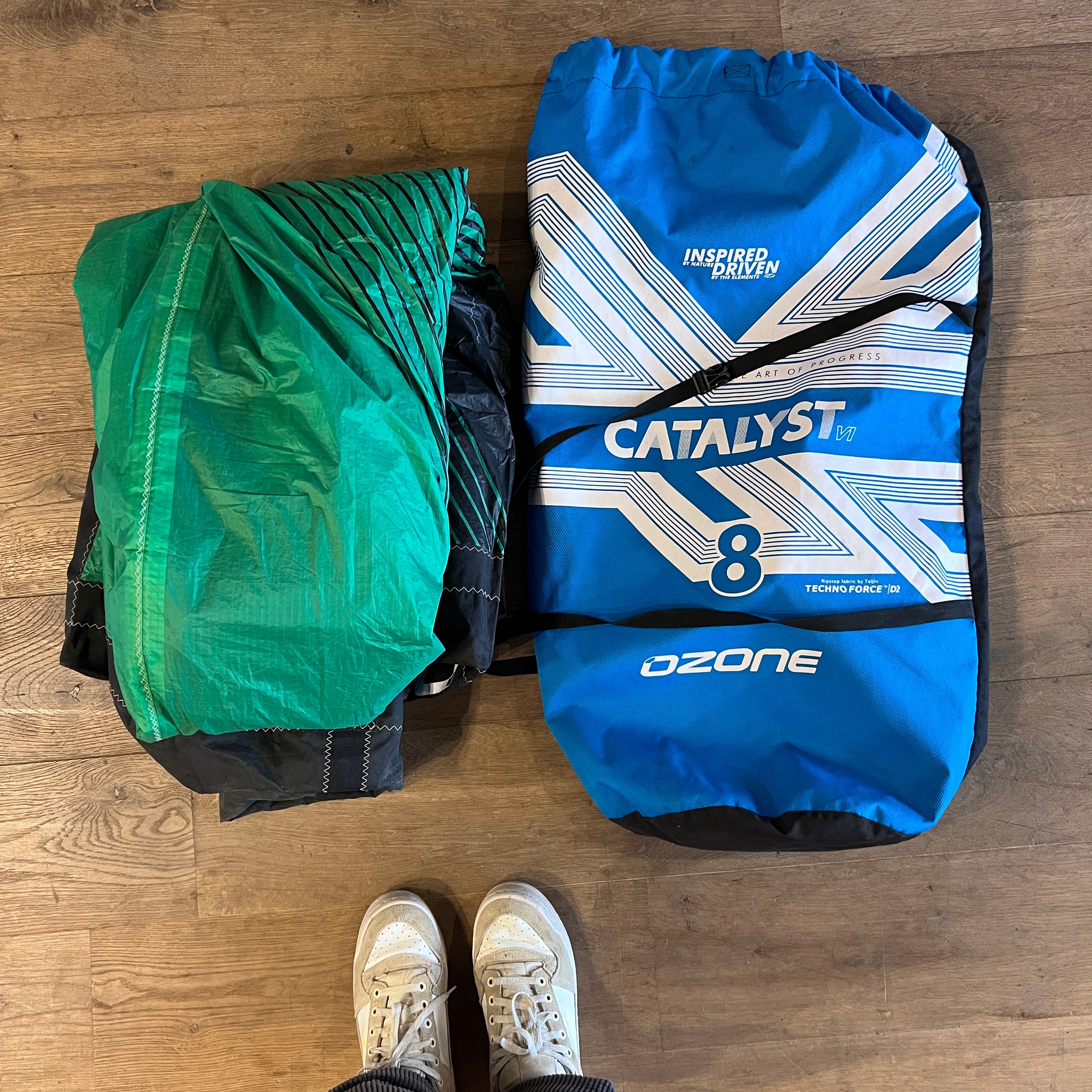 Ozone 8m CATALYST V1 Kite Only w/bag | USED / GRADE B