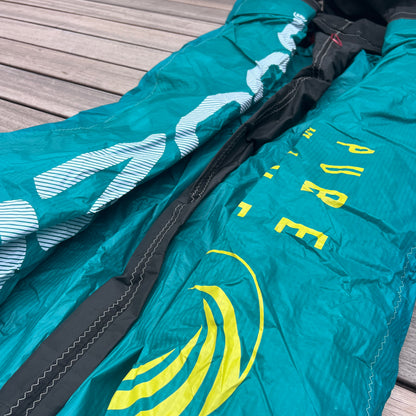 Ozone 8m REO V6 Kite Only w/bag | USED / GRADE A