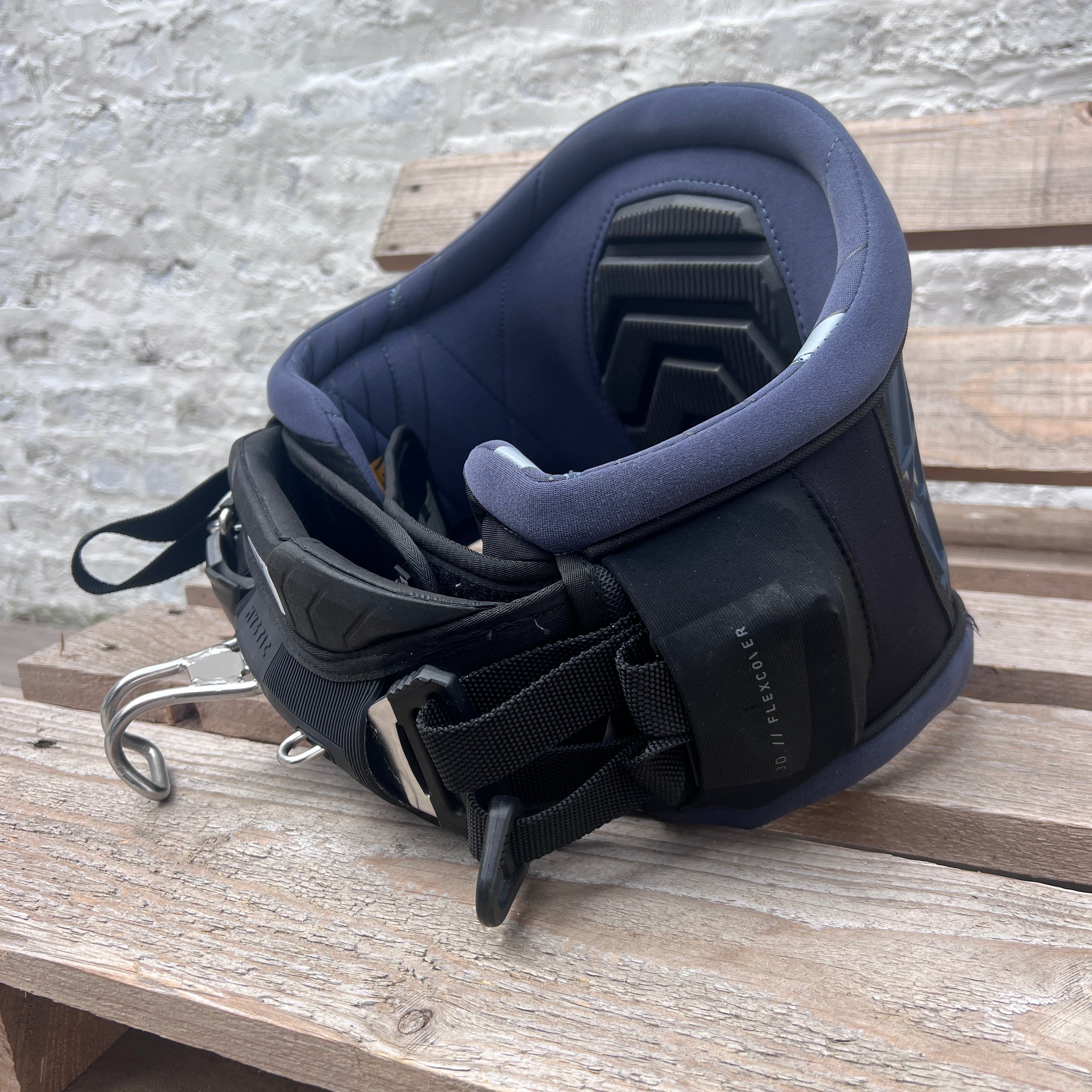 2022 Mystic Warrior X Waist Harness w/spreader Bar | USED / GRADE B