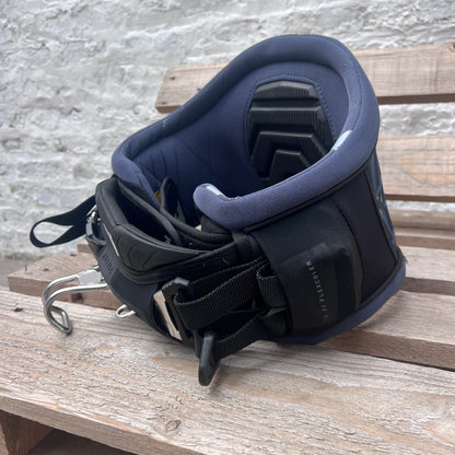 2022 Mystic Warrior X Waist Harness w/spreader Bar | USED / GRADE B