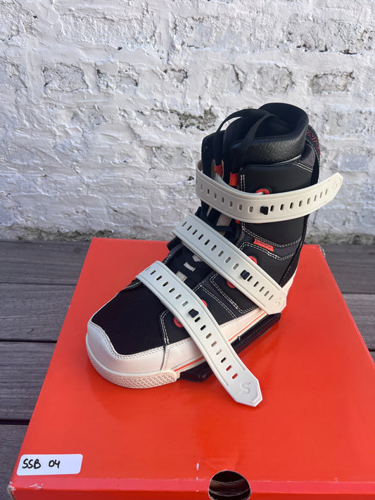 2025 Slingshot SPACE MOB Wakeboots US10 - SSB04 | USED / GRADE A