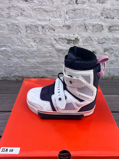 2025 Slingshot JEWEL Wakeboots US08 - SSB07 | USED / GRADE A