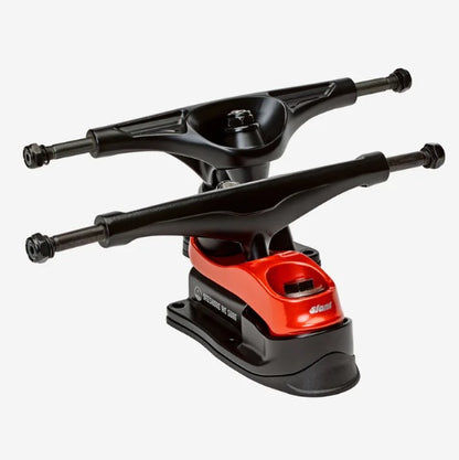 GLOBE Slant Surf Skate Trucks 6.25 - 10425005 - Black/Red