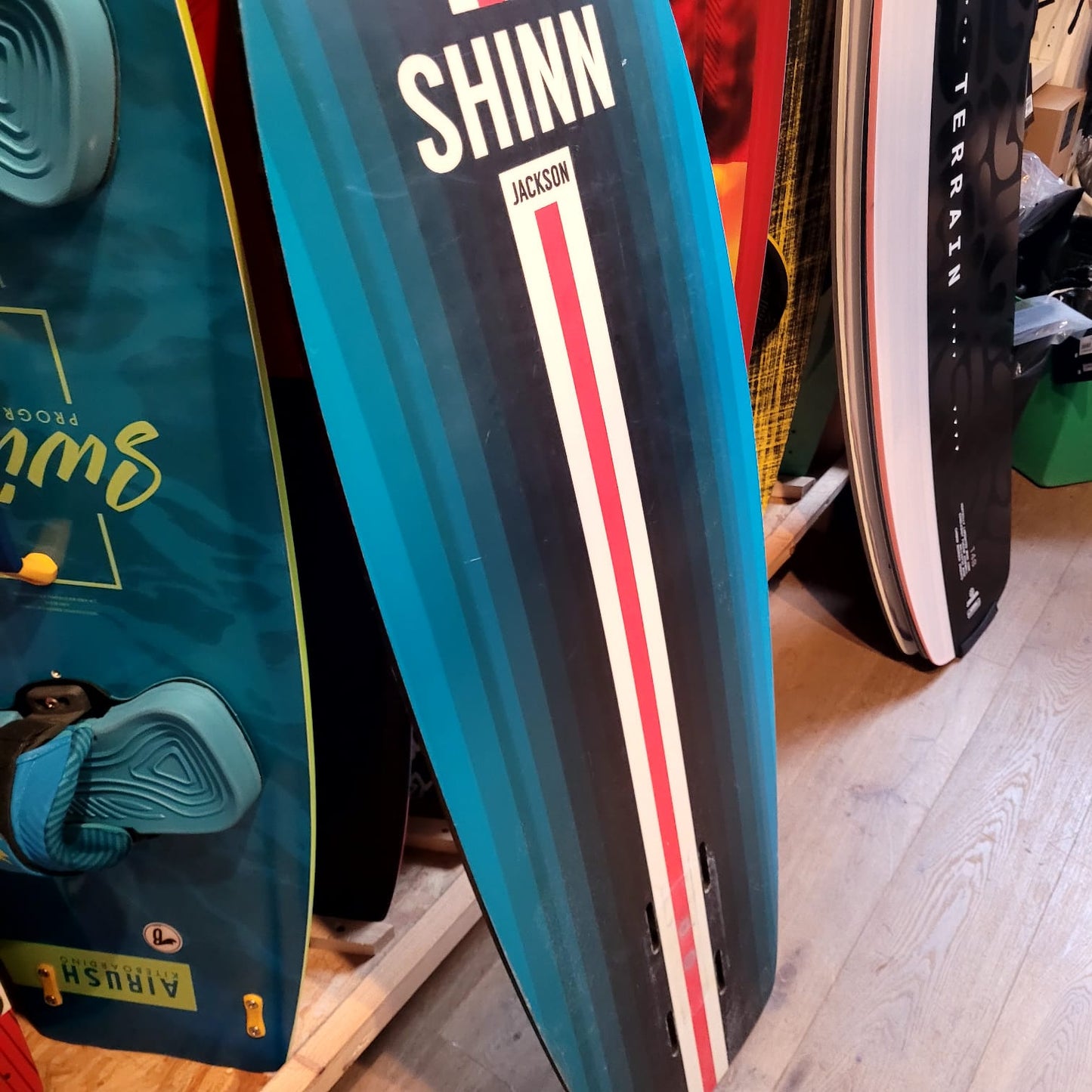 SHINN Foil board Jackson + pads | USED / GRADE B