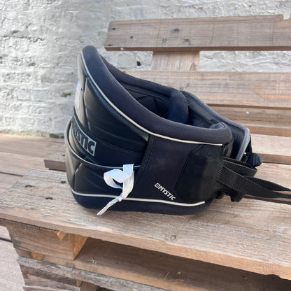 2021 Mystic ARCH Flexshell Waist Harness w/spreader Bar | USED / GRADE B