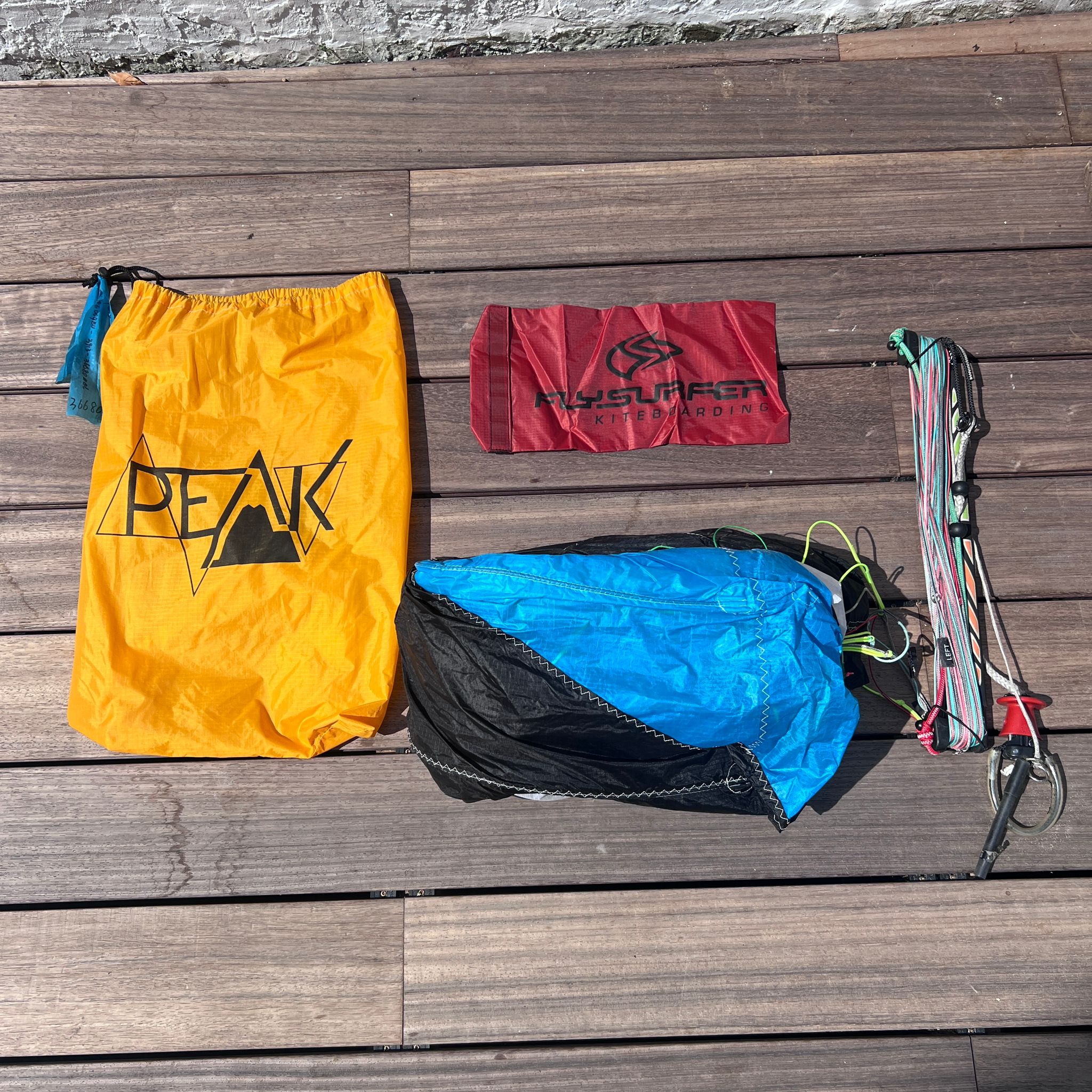 2013 Flysurfer 9m PEAK Kite & Bar w/bag | USED / GRADE C