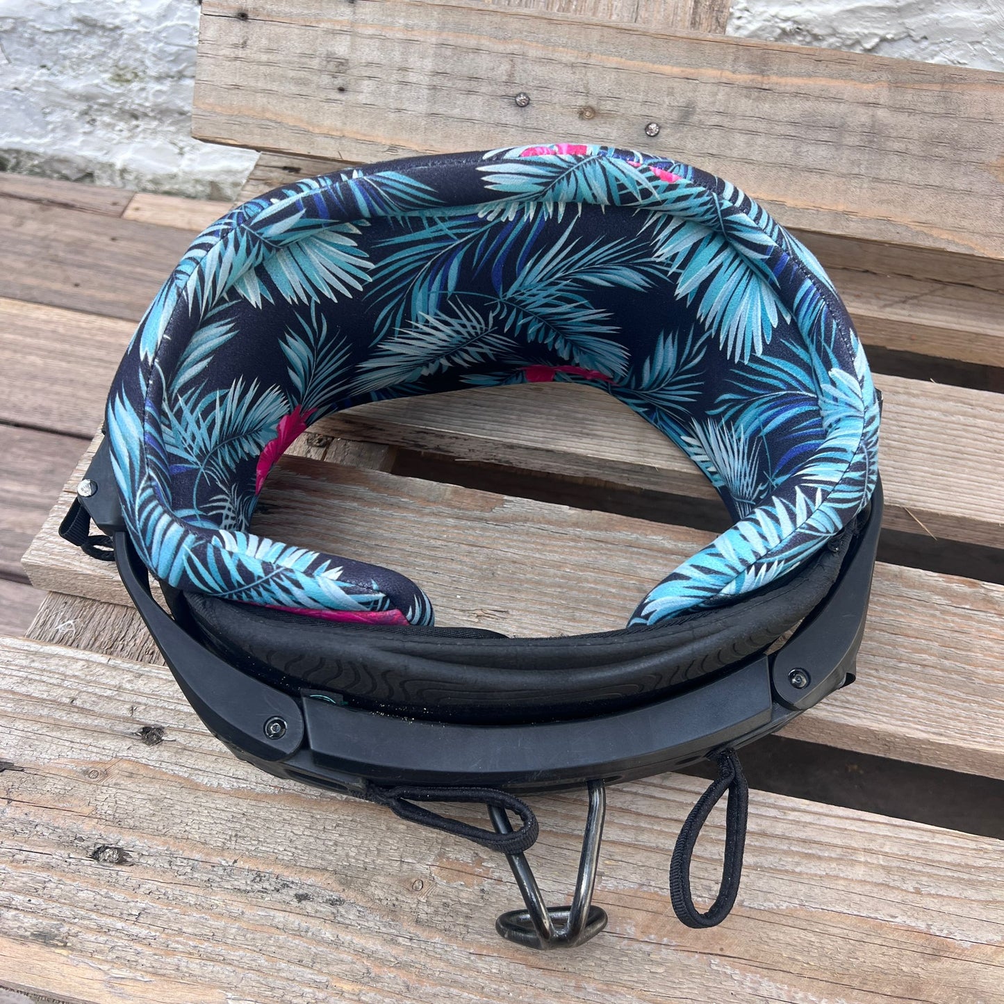 2023 Ride Engine BRISA V1 Womens Waist Harness w/spreader Bar | USED / GRADE A