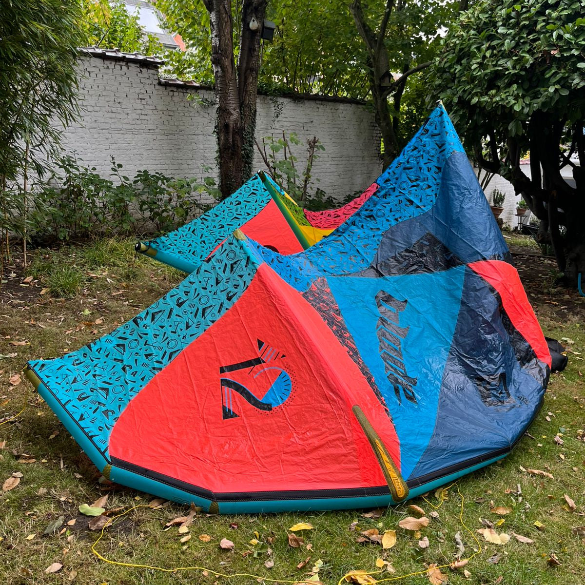 Blade Skinny Boy 3rdGen 12m Kite w/bar | USED / GRADE C