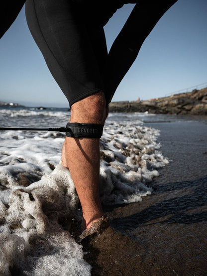 Devoted Core Series Pro Knee Leash