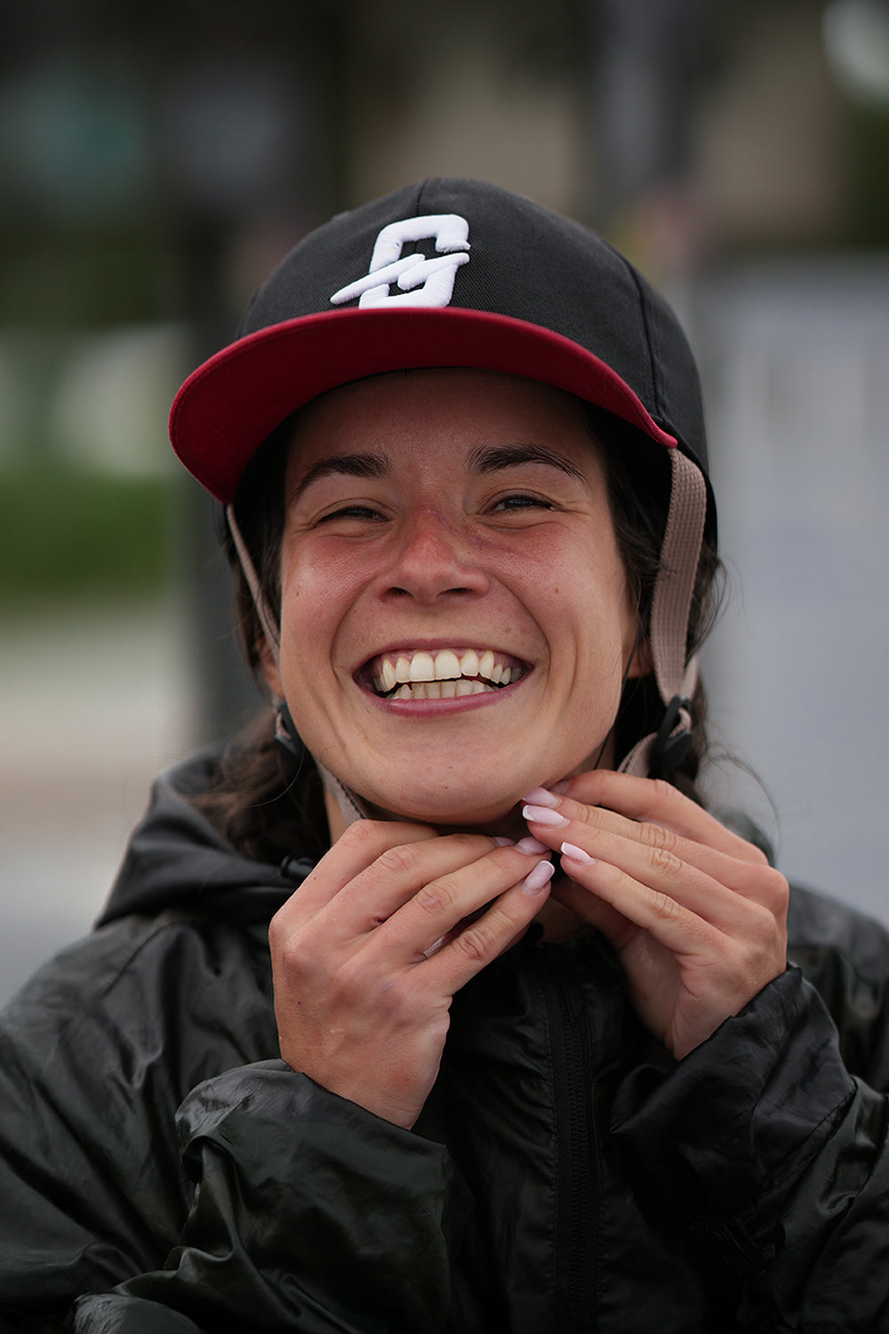 Bangproof Cap Helmet - Black / Red