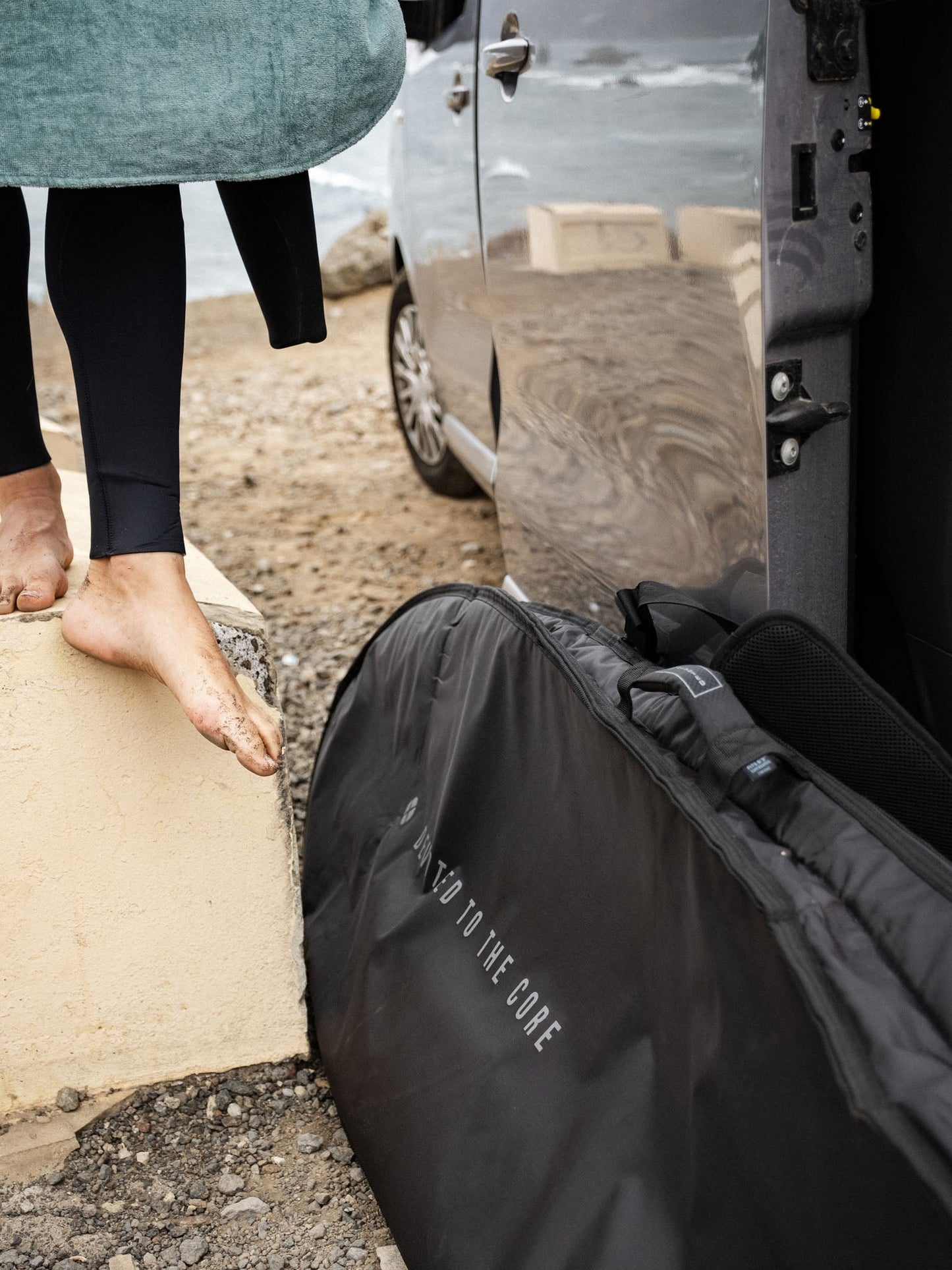 Devoted Longboard 8mm Day Boardbag (Finslot)