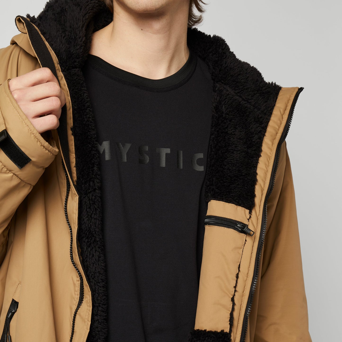 Mystic Poncho Explore | 24