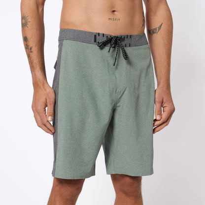 Boardshort haute performance Mystic Empire 2023 | Olive foncée 